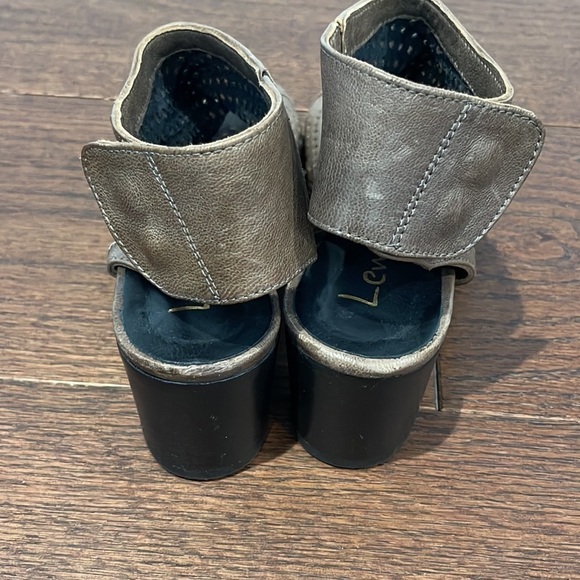 Lemare Women’s Brown Peep Toe Heels Size 38/8 - Picture 4 of 8